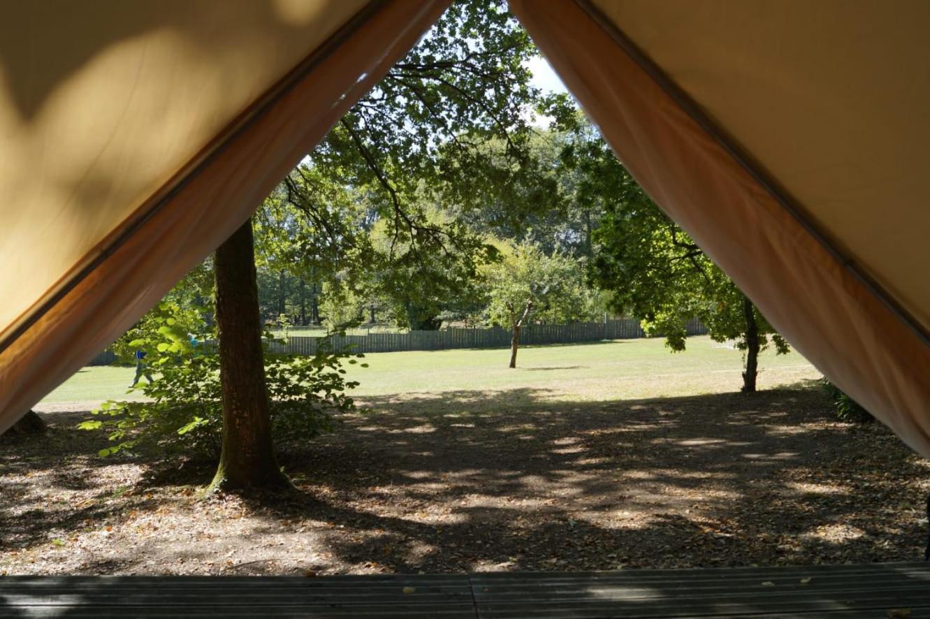 Camping Sous Les Belles Etoiles Peyrilhac Exterior photo